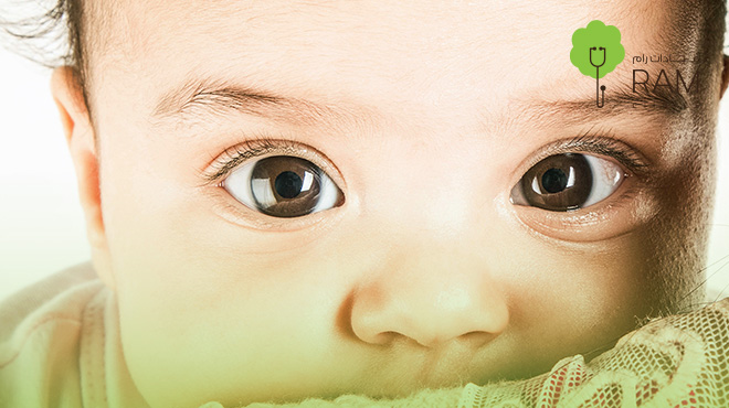 متى-يثبت-لون-عيون-الطفل 